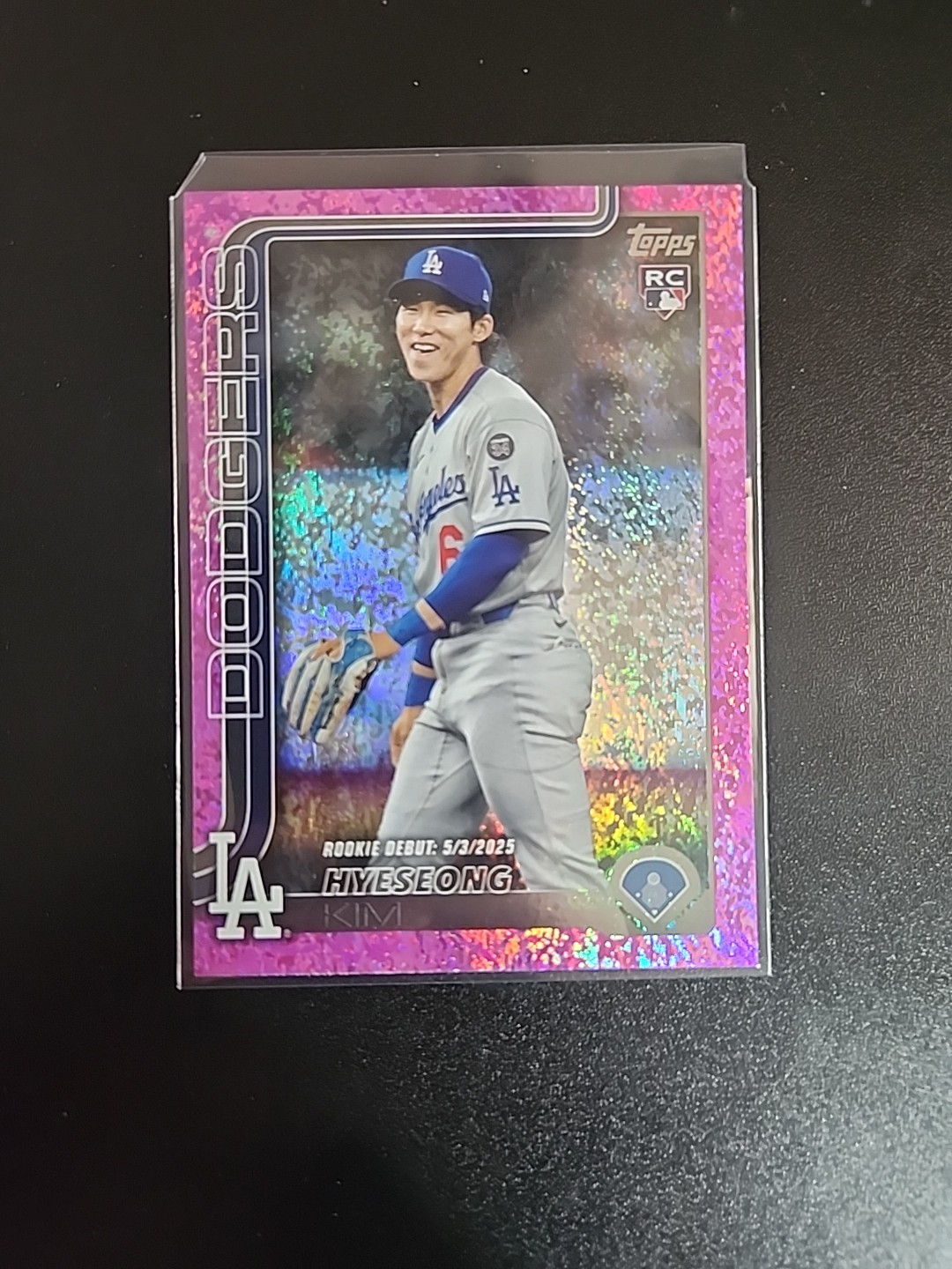 2025 Topps Update Series - Rookie Debut Hyeseong Kim #US312 Pink Holo Foil (RC)