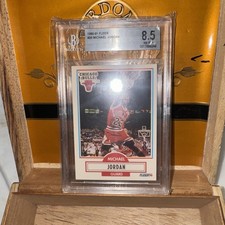 1990-91 Fleer - Michael Jordan #26 Black Line Under Biographical Information