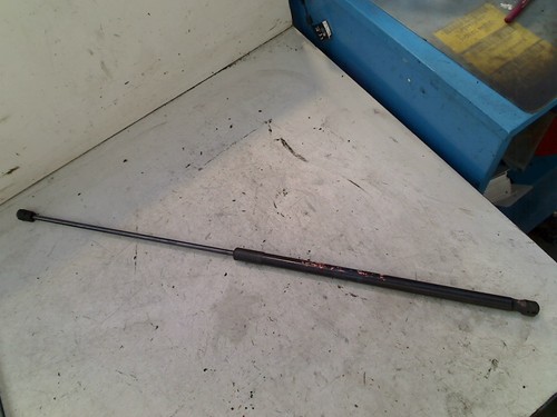 GASDRUCKFEDER VORNE Volkswagen Golf VII (AUA) 2013 5G0823359