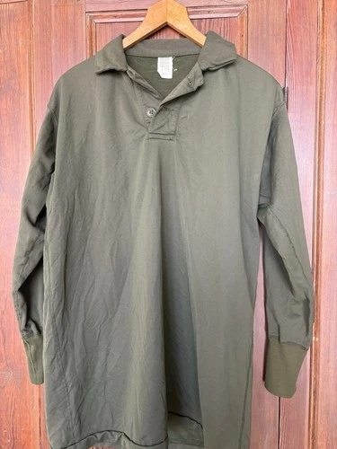 Vintage Vietnam US Military Sleeping Shirt Men’s Green Tricot Knit Size Medium