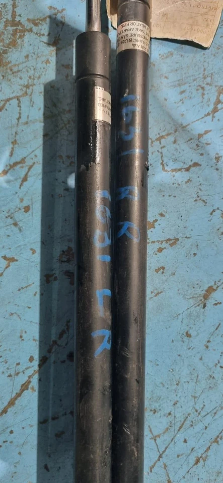 MAZDA 121 HATCH STRUT SUPPORT PAIR METRO 11/96-03/00 96 97 98 99 00 - image 2 of 2