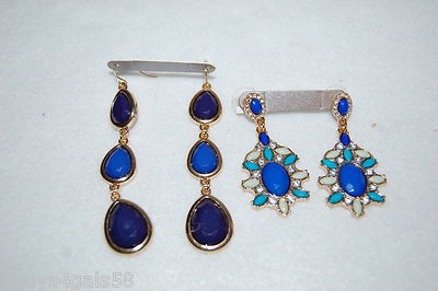 Fishhook Post 2 PR EARRINGS Gold Tones BLUE THREE STONE Pretty Medallion