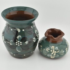 2x Vintage Haseley Manor Isle Wight Studio Pottery Vase Slip Pot Krystyna Young