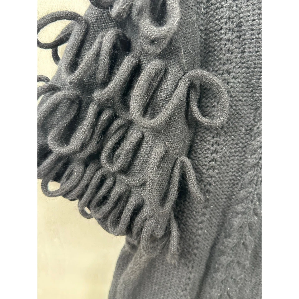 Suéter de manga corta HWR Anthro para mujer charretera negra talla L Foto 3 de 4