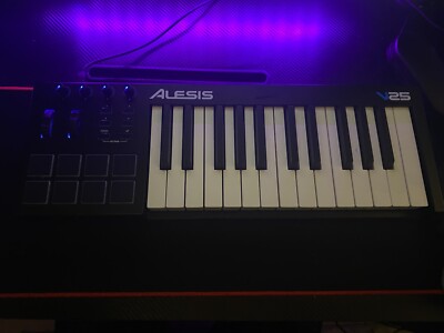 Alesis V25 Midi  keyboard