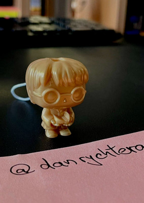 HARRY POTTER KINDER JOY 2024 GOLD VT401 ''K'' STAMP FUNKO - WBEI RARE
