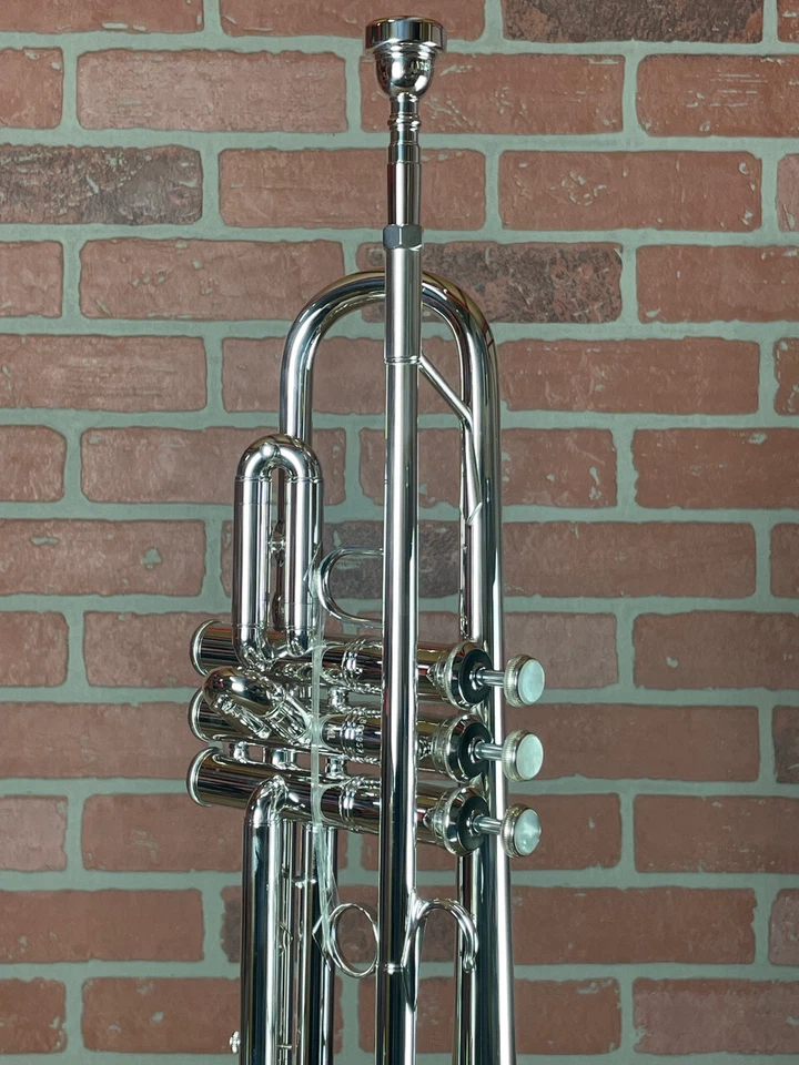 Trompeta Bach Stradivarius 190S72X Profesional Bb - Plateada Foto 3 de 4