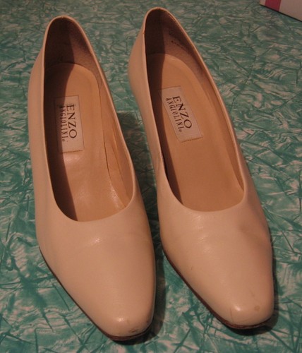 ENZO ANGIOLINI - Cream Colored Pumps - 3.25" Heels - with box - SIZE 9 1/2 M - Picture 3 of 12
