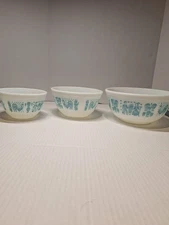 Vintage Pyrex Amish Butterprint, 3, #s 401, 402 & 403 Mixing/ Nesting Bowls.