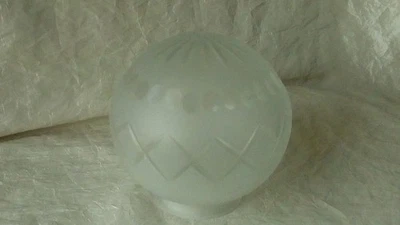 GLOBE DE LAMPE OÙ PLAFONNIER EN VERRE DEPOLI ET TAILLE ART DECO* - Photo 1/4