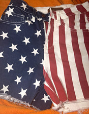 Judy Blue Los Angeles Mid Rise Cut-Off Denim Shorts Flag Stars Blue Red S