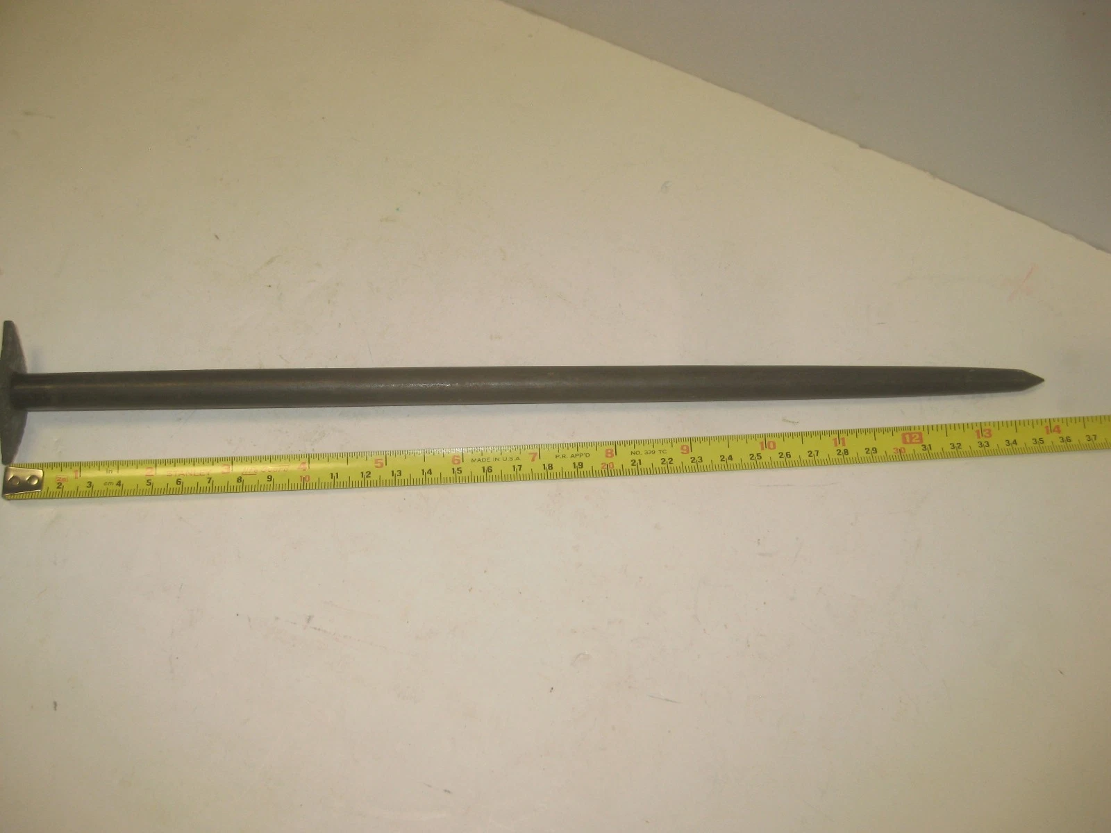 Vintage FORSCHNER XXXX Knife Sharpening Honing Steel Rod wooden handle 14" hone
Opens in a new windo