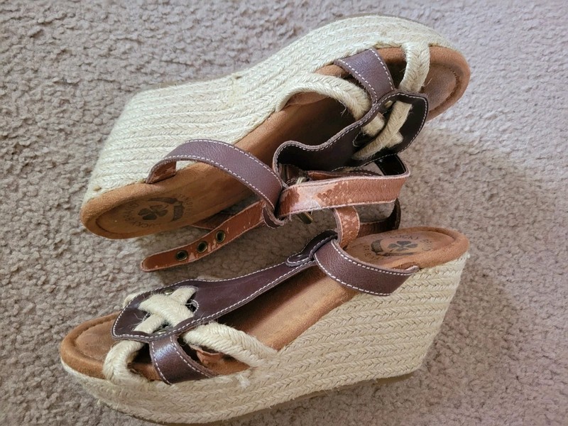 Lucky Brand Women's Frannie Wedge Sandal Size 7M