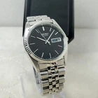 RARE VINTAGE SEIKO QUARTZ 7N43-8A40 DAY/DATE BLACK/SILVER 35MM MEN'S WATCH