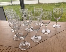 10 VERRES A EAU OU A VIN EN CRISTAL GRAVÉ DEGAGÉ A L’ACIDE BACCARAT 19EME