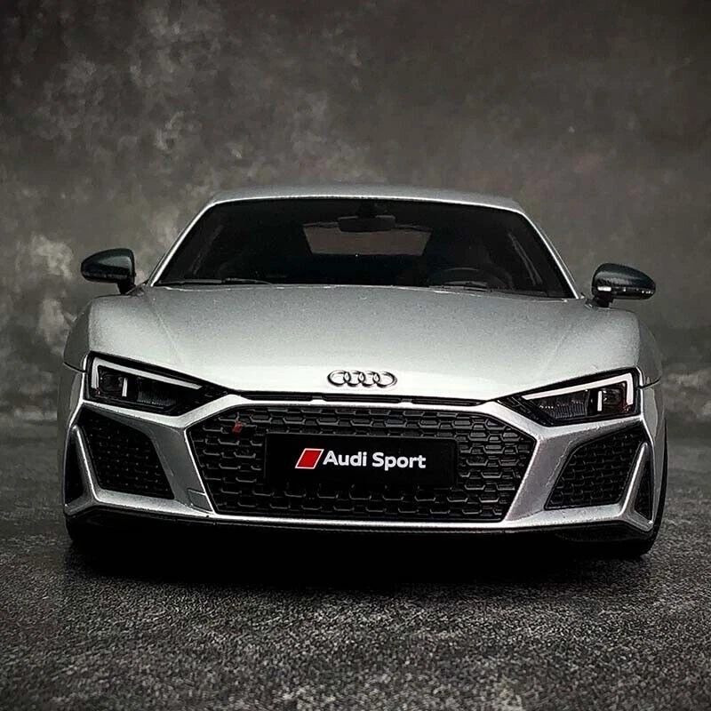 1/18 Scale Audi R8 Coupe 2021 open close diecast by Kengfai Metallic SIlver - Image 4 of 4