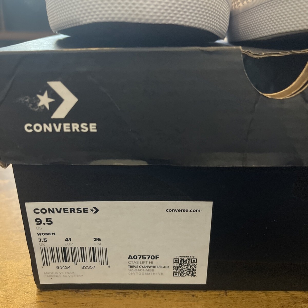 Size 9.5 - Converse Chuck Taylor All Star Lift Platform High