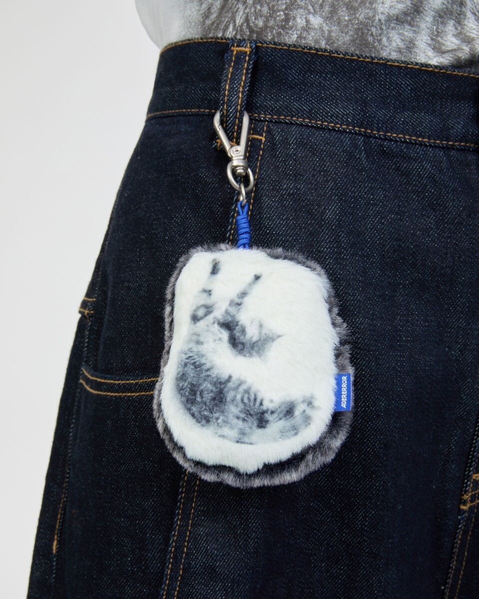 アクセサリーその他 ADERERROR Blue cat keyring 01 Off White Ader Error Blue Cat Keyring 01, Off White (BN11FYGS1202OW