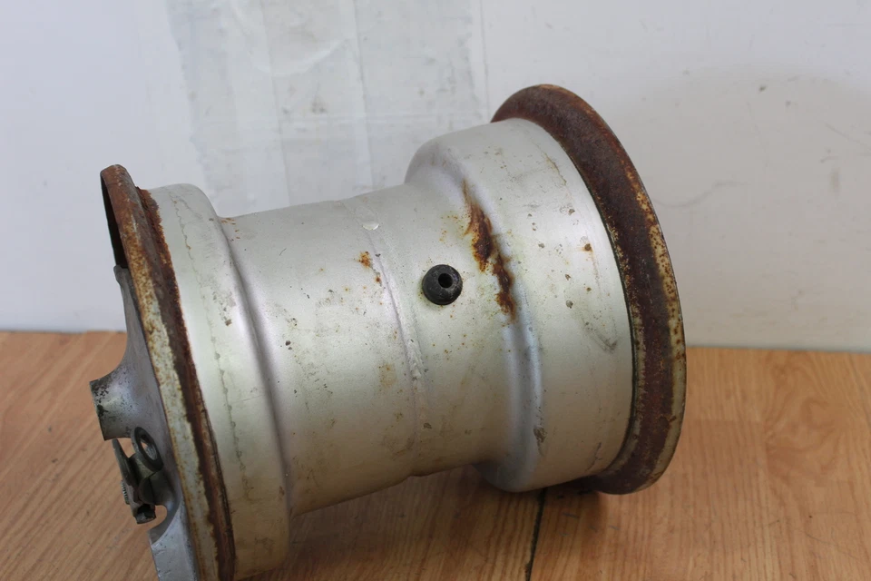 1986 Yamaha Tri Moto 225 YTM225DR ступица переднего колеса с новыми тормозами - Изображение 3 из 4