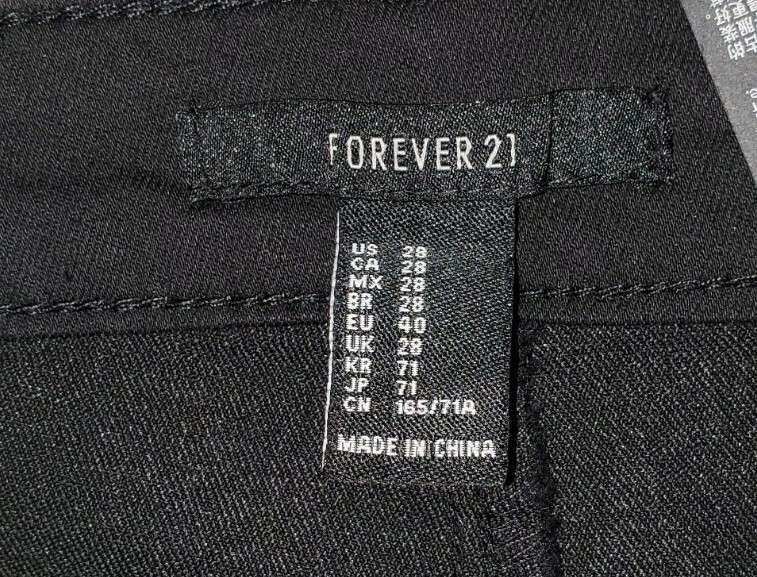 New With Tag Forever 21 Black Denim SkinnyJeans Size 28