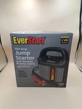 Everstart 700 Amp Jump Starter BRAND NEW V6 Engine Reverse Polarity Alarm NIB