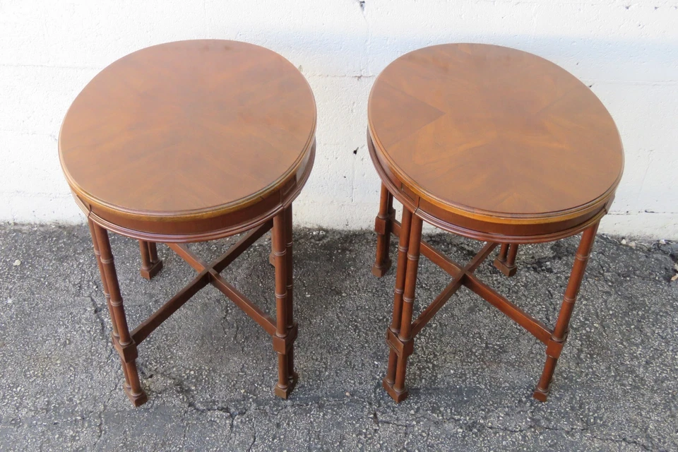 Mesas auxiliares Hollywood Regency un par 5966 Foto 4 de 4