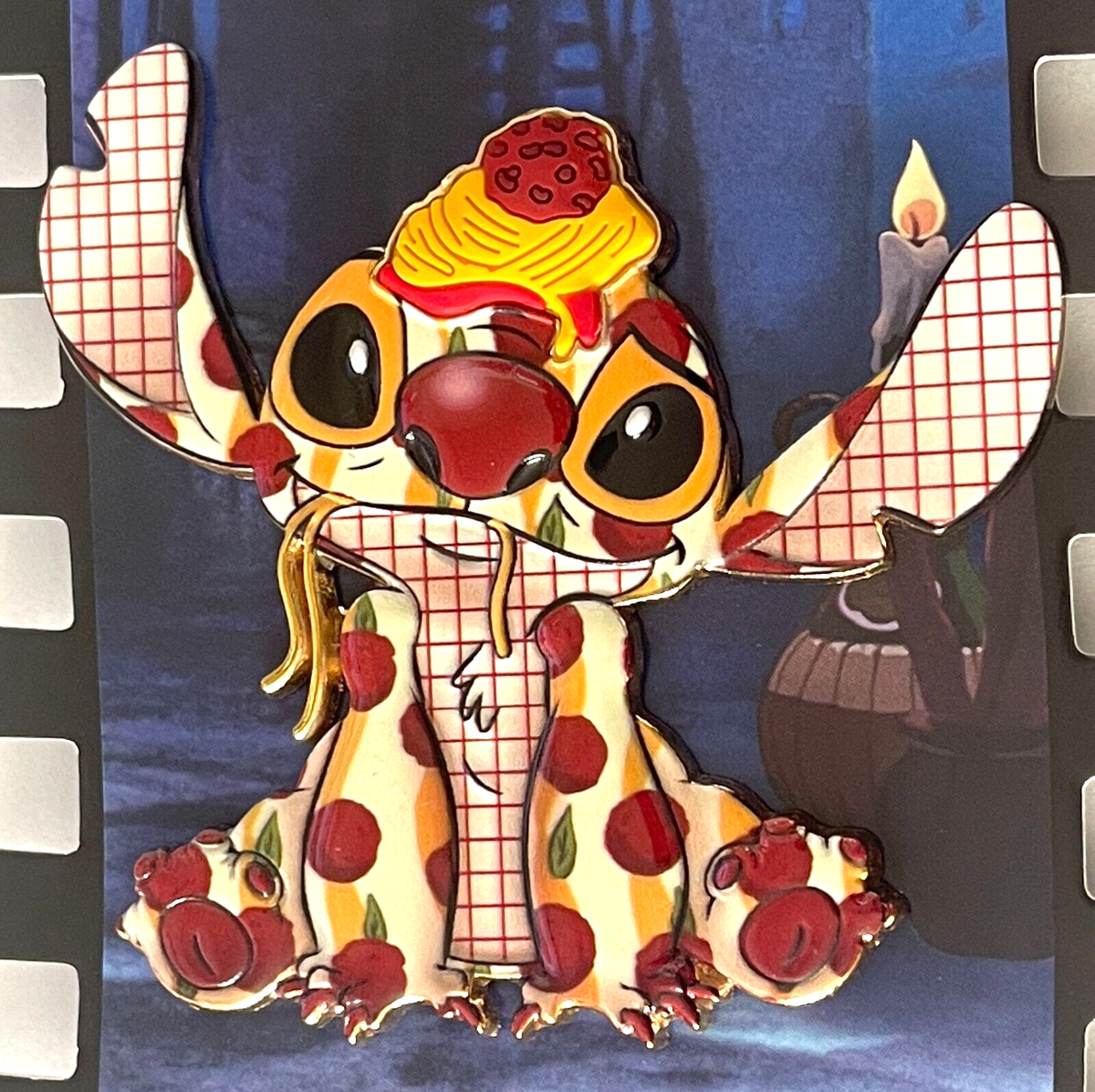 新品未使用 Stitch Crashes スティッチ ピンバッジ & ホルダー Disney Stitch Crashes Pin Holder with Pin Limited Release