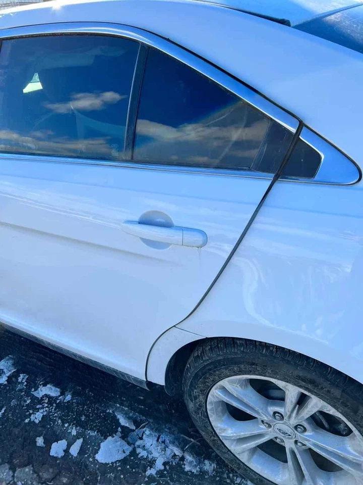 Used Engine Coolant Reservoir fits: 2018 Ford Taurus  Grade A - Image 4 of 4