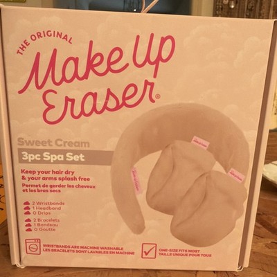The Original Make Up Eraser Three-Piece Spa Set