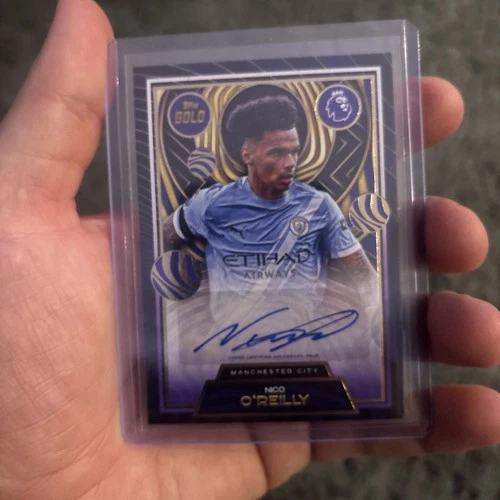 Topps Premier League 2025/2026 Nico Gonzalez Gold Card, Manchester City