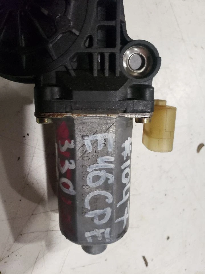 Front Right Window Motor - 2001 BMW 330CI Coupe Manual - 00-06 OEM 8362063 - Image 2 of 4