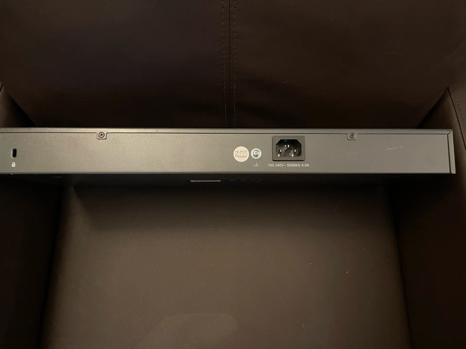 TP-LINK TL-SG1218MPE 18 Port Gigabit Easy Smart Switch with 16-Port PoE+ - Image 2 of 4