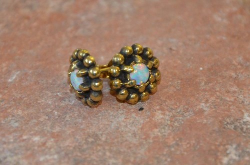 Brass Stone Crystal Stud Earrings Gold Kugelblume 10mm - Picture 28 of 46