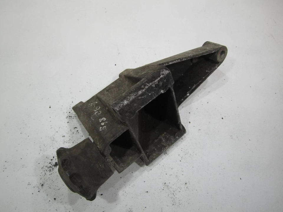 Audi 80 90 B2 1983 Petrol alternator bracket 035903143K MRS9671 - Image 2 of 3