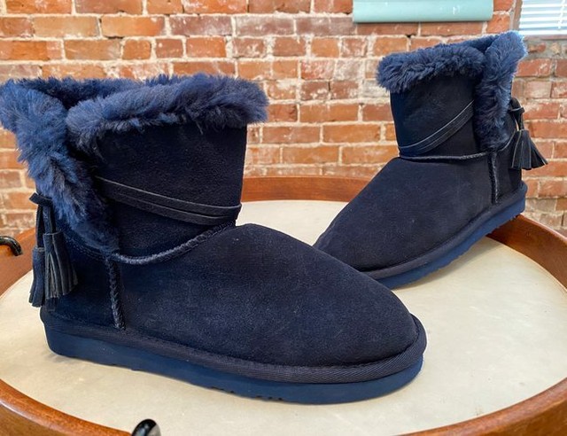 blue fur boots