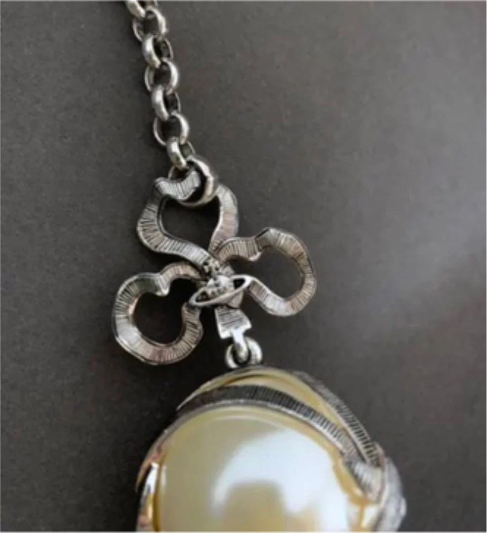 Vivienne Westwood Very Early Gros Grain Giant Pearl ORB Necklace