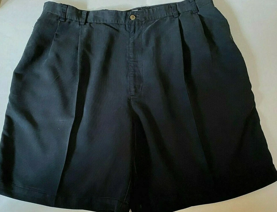 MEN'S CONSENSUS GOLF BLACK PLEATED FRONT MODAL BLEND SHORTS size 42 - Image 4 of 4