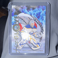 Upper Deck Flair Hockey Hot Gloves Ukko-Pekka Luukkonen #HG-15 Sabres