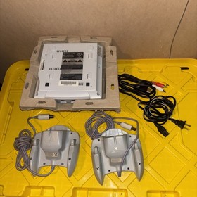 SEGA Dreamcast HKT-3020 Console - White W/ Box, 7 Games, Cords and 2 controllers