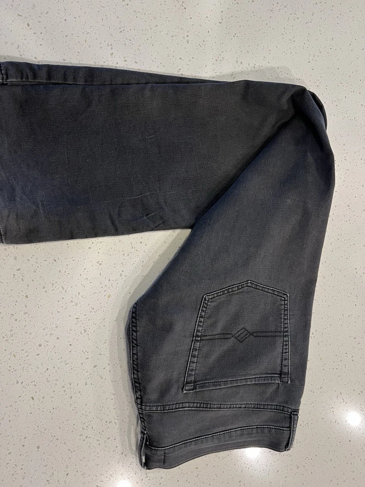 BUFFALO BY DAVID BITTON EVAN BASIC MENS JEANS 42X32 - Image 4 of 4