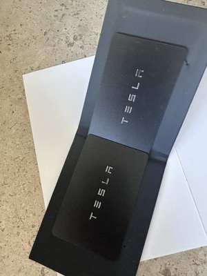 BRANDNEU 2x Karten - Original Tesla Key Card für Model 3/Y/X/S + Geldbörse