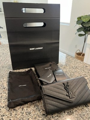 SAINT LAURENT CASSANDRE MATELASSÉ LARGE FLAP WALLET IN GRAIN DE POUDRE LEATHER