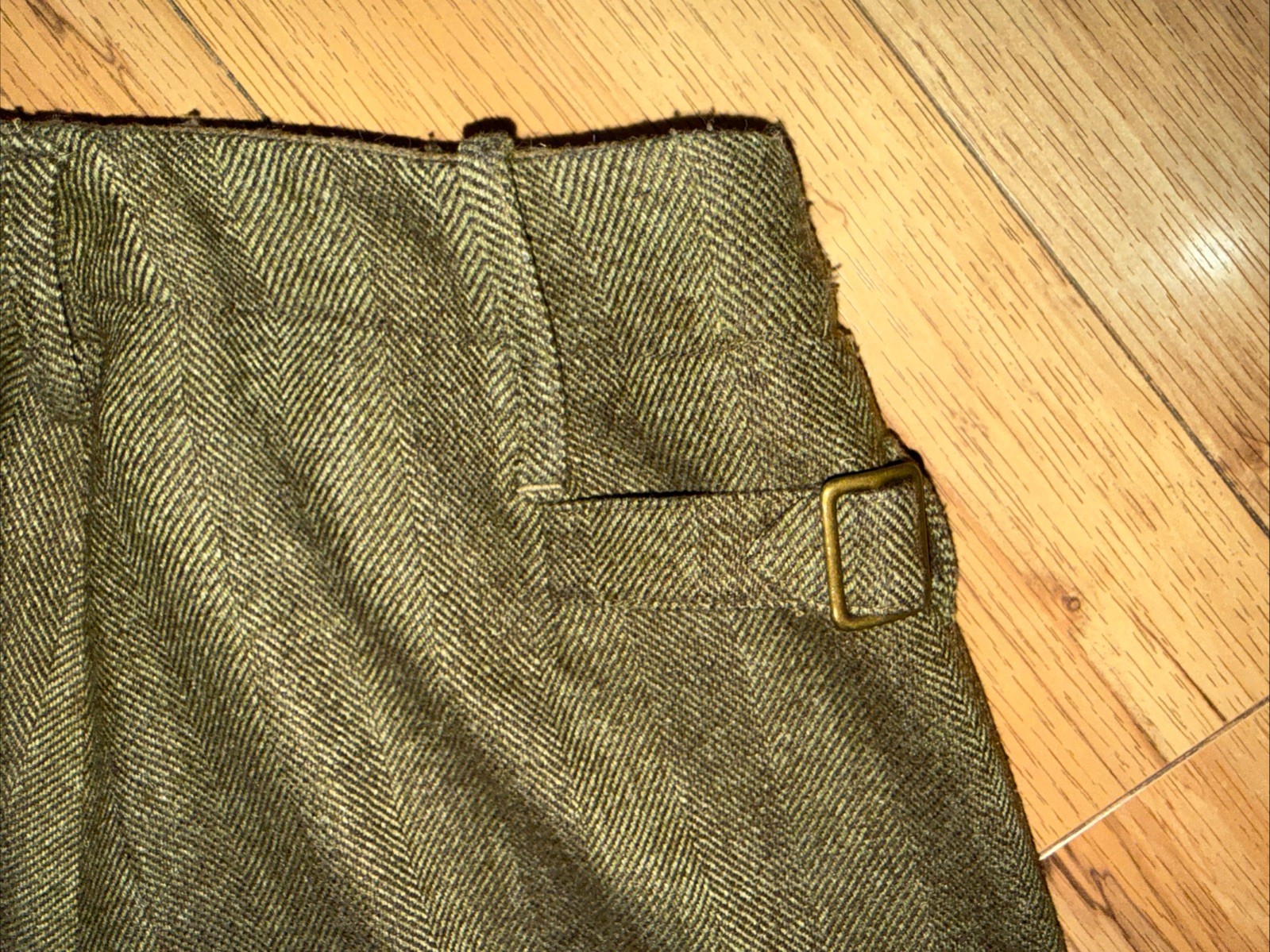 Women’s  Faconnable Wool Blend Green And Brown Chevron Pattern Pant Size 2 image 3