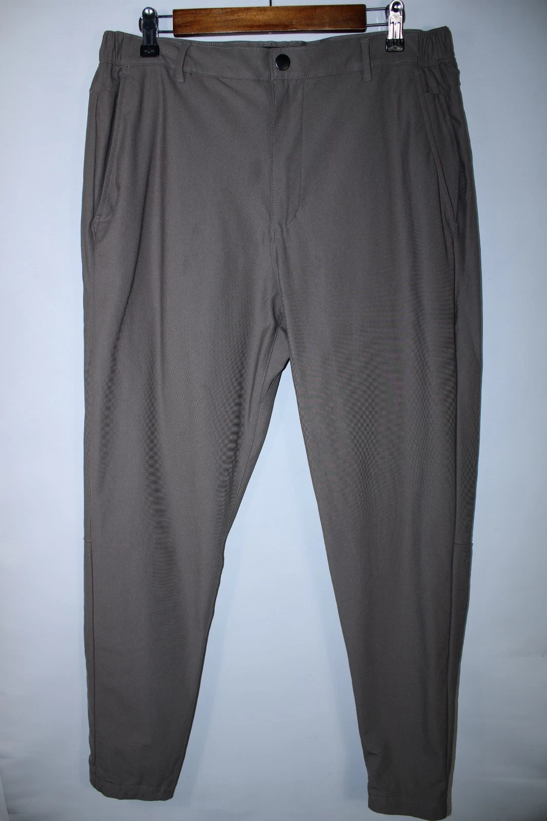 Cuts Men's XL Light Brown AO Jogger Pants
