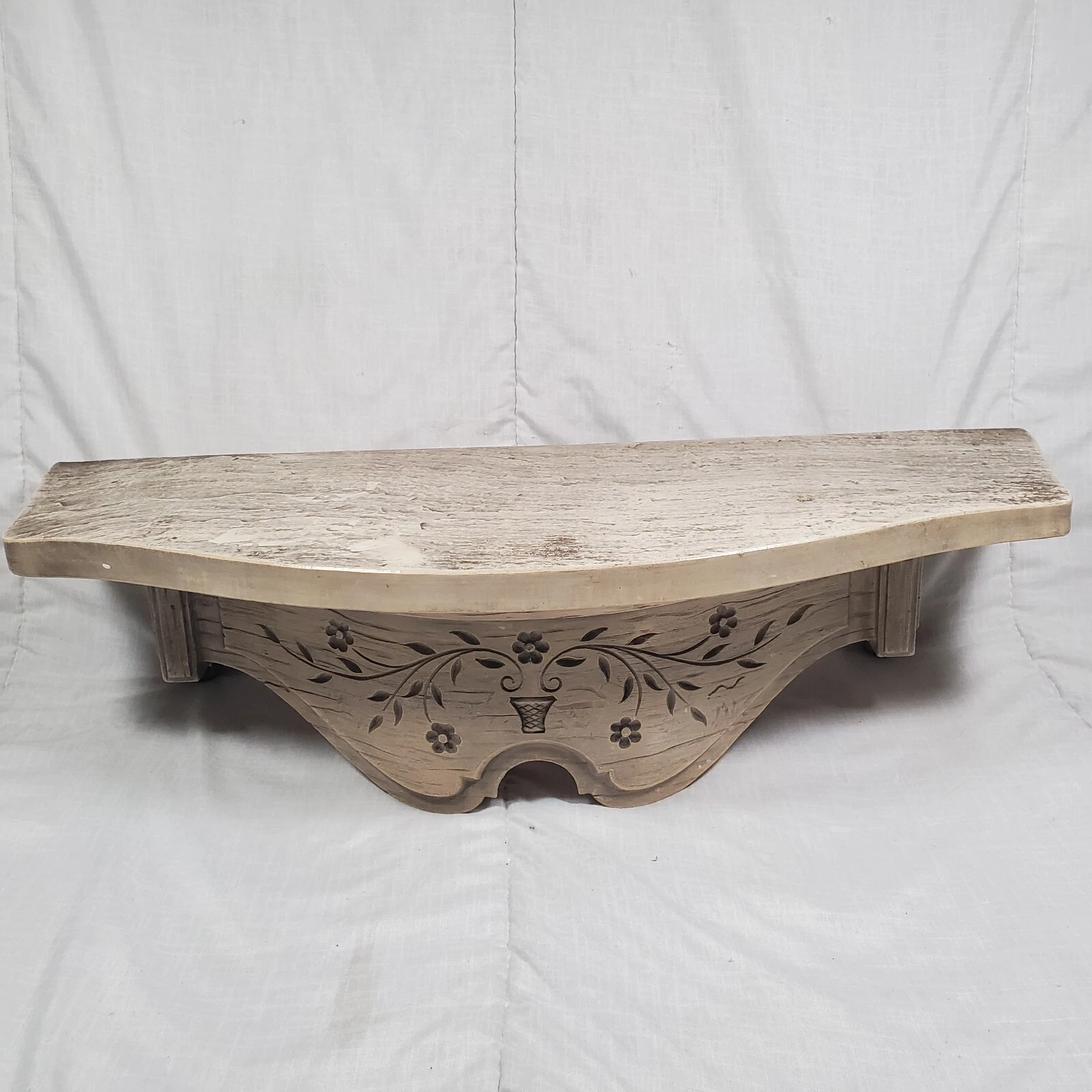 Plastic Shelf Decor 21.5" x 8" x 5.5"
