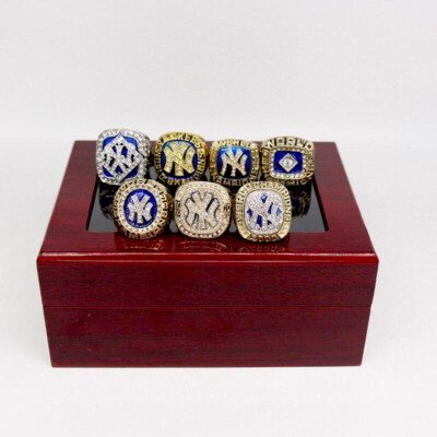 MAN CAVE 7-pcs NEW YORK YANKEES World Series Championship Rings | eBay