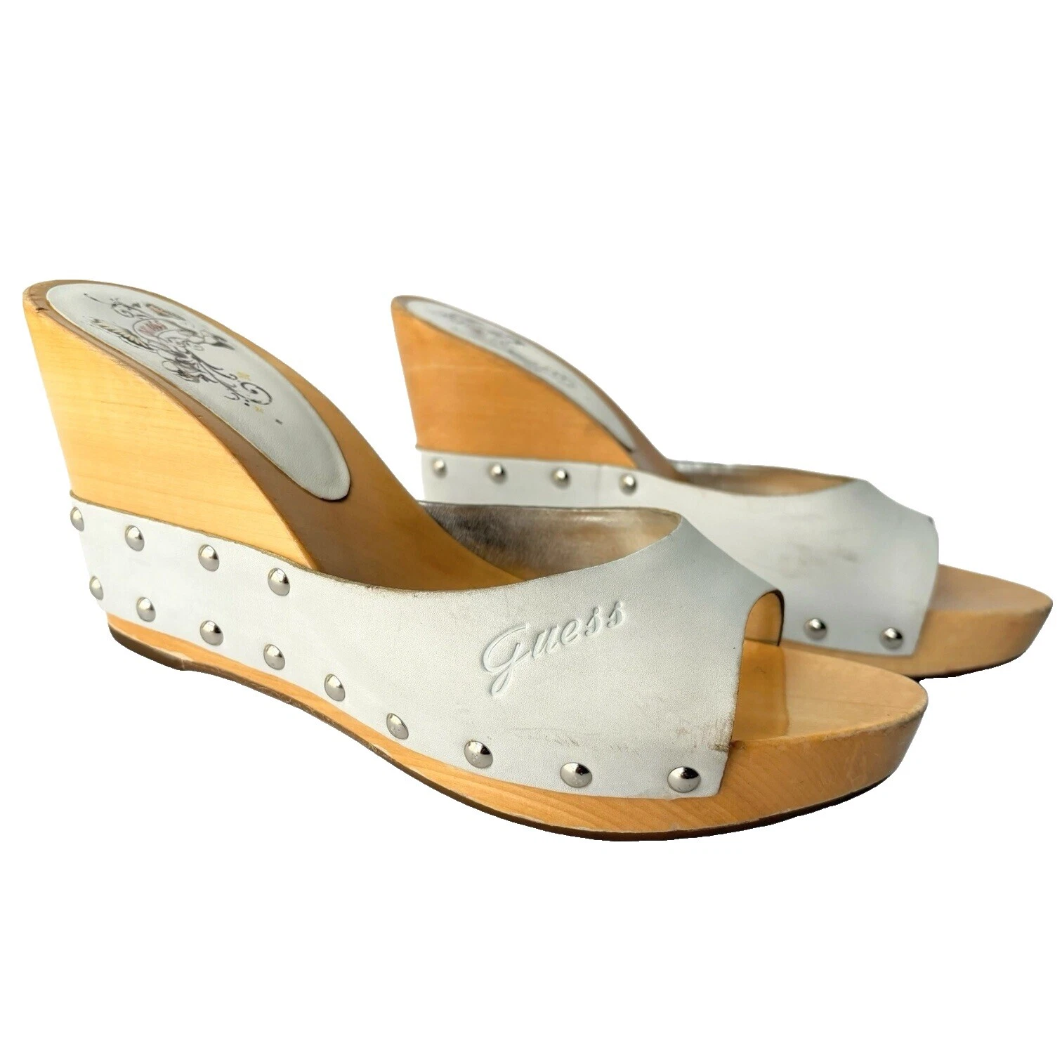 Tacones superiores de cuero con cuña para mujer GUESS