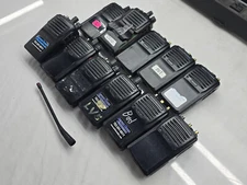 Lot of 11 Vertex Standard VX-261-G7-5 Two-Way Radio Set UHF  F42