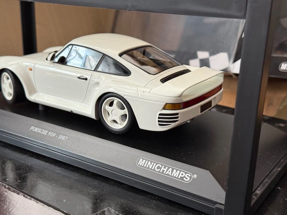 1/18 MINICHAMPS - PORSCHE - 959 COUPE 1987 - Immagine 3 di 4