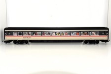 Hornby Mk4 Coach InterCity 225 oo gauge Swallow Executive Livery 12410 vgc OO